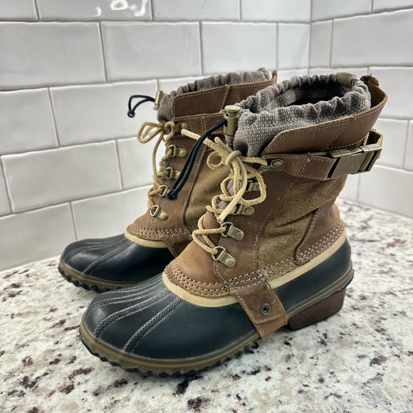 SOREL Conquest Carly Boot - Women Sorel Conquest Carly Short Boots Size 9